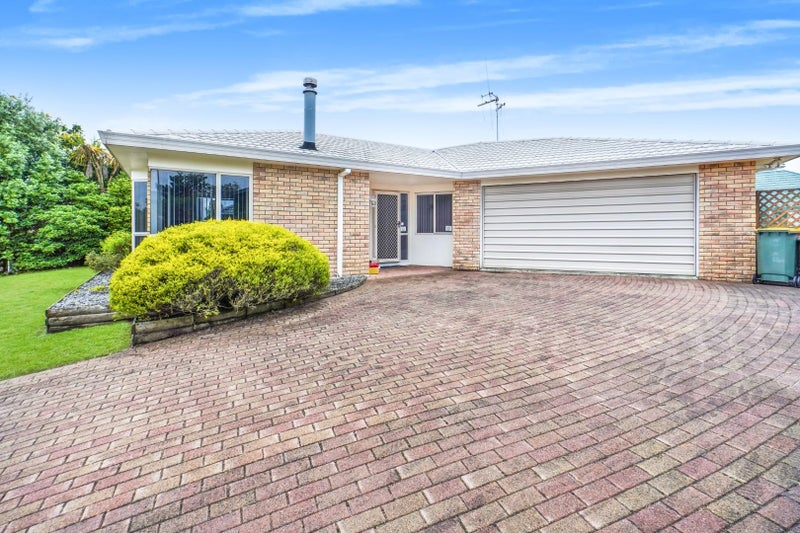 1 Glenorchy Place, Nawton, Hamilton - Carousel 2