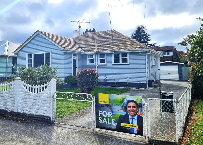 5 Rainey Grove, Taita, Lower Hutt - Carousel 10