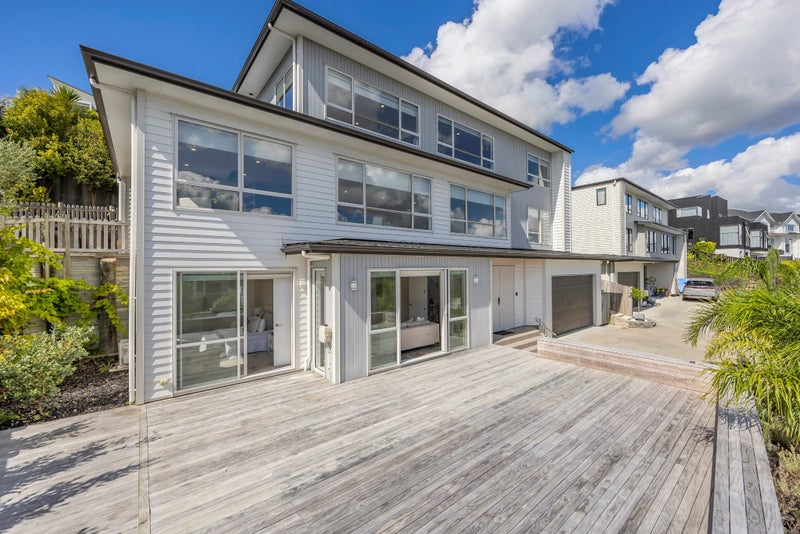 45 Colonial Drive, Silverdale, Silverdale - Carousel 2