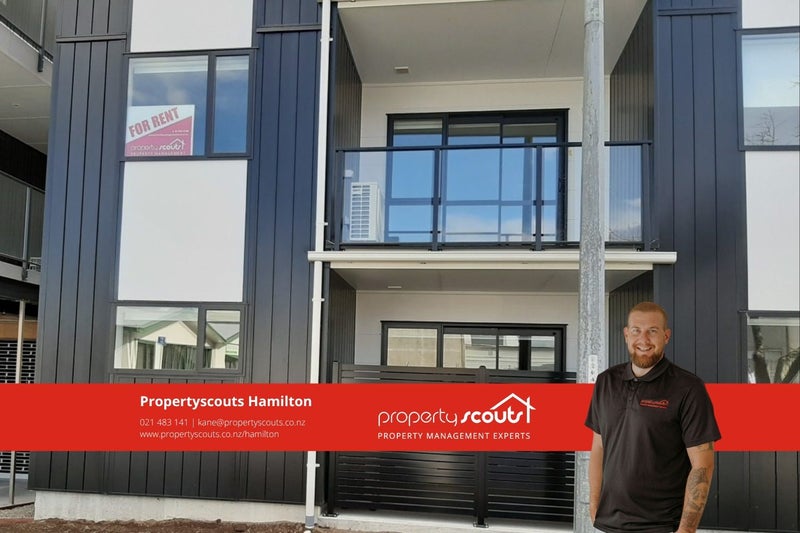 103/17 Vialou Street, Hamilton Central, Hamilton - Carousel 1