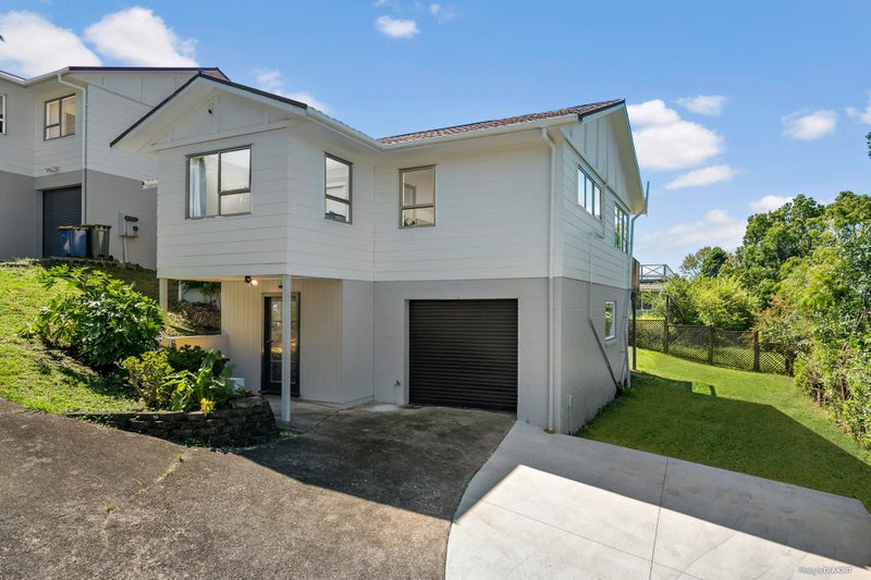 1/70 Oaktree Avenue, Browns Bay, Auckland - Carousel 1