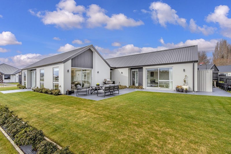 2 Jardine Place, Marshland, Christchurch - Carousel 1