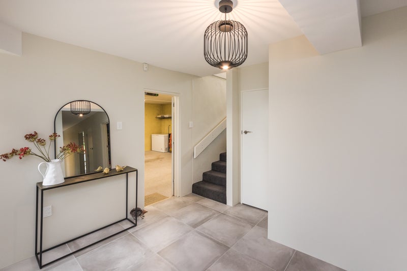 14 Kensington Mews, Hokowhitu, Palmerston North - Carousel 2