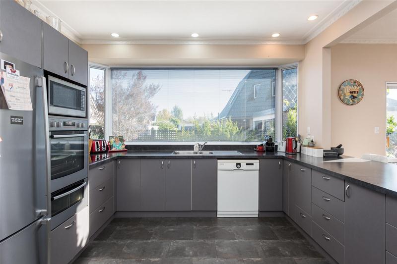 11 Logan Place, Blenheim - Carousel 2