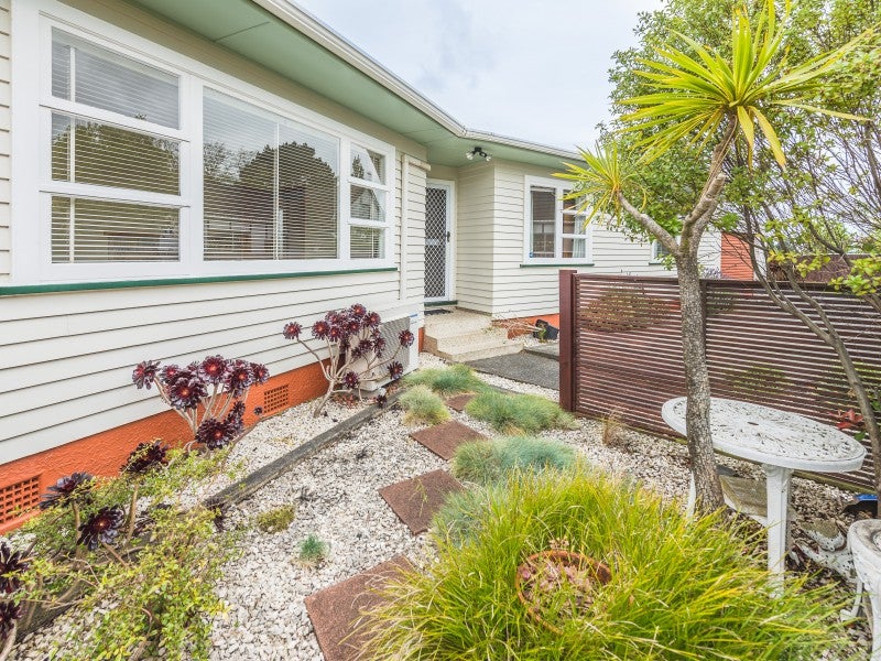 11 Toi Street, Tawhero, Whanganui - Carousel 2