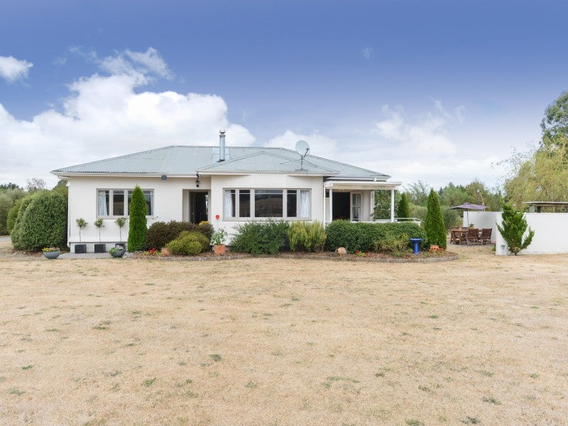 11 Buckland Street, Waipawa - Carousel 23