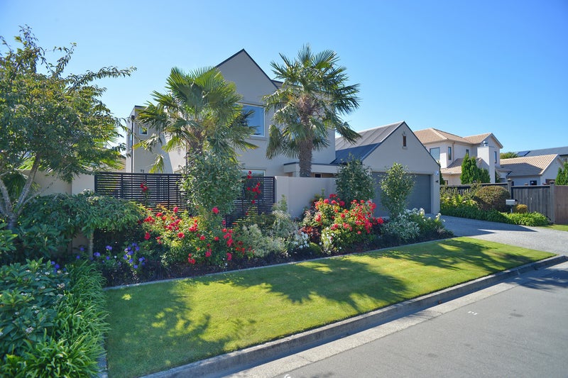 28 Brookfield Drive, Northwood, Christchurch - Carousel 1