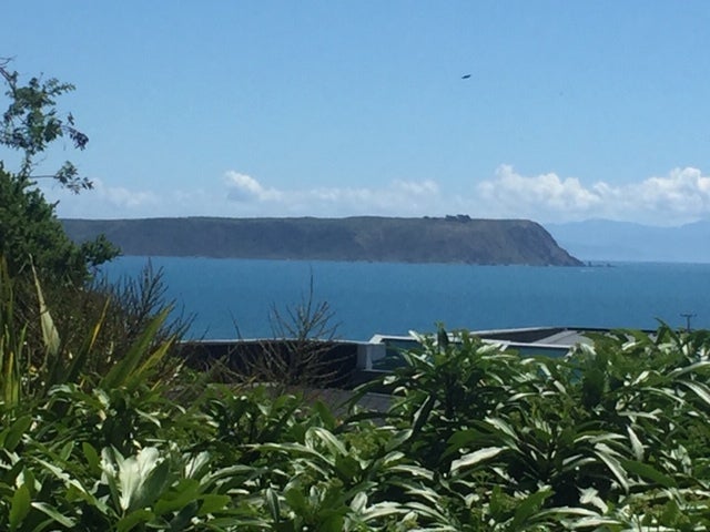6 Reserve Road, Plimmerton, Porirua - Carousel 1
