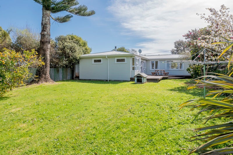 16 Arawhata Road, Paraparaumu - Carousel 12