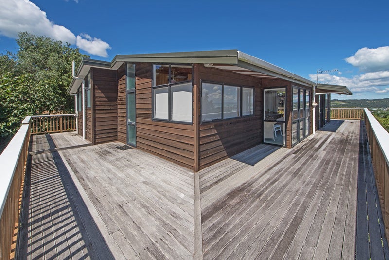2/2 Giles Road, Waiheke Island, Auckland - Carousel 14