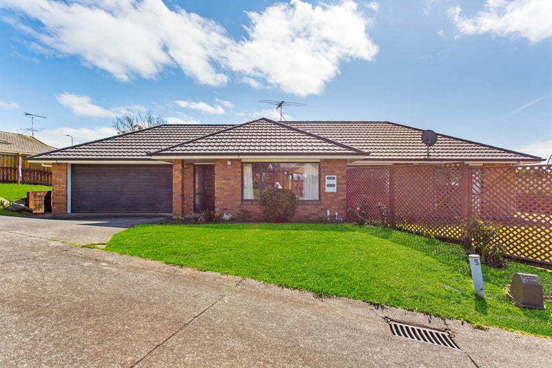 15 Opawa Crescent, Favona, Auckland - Carousel 1