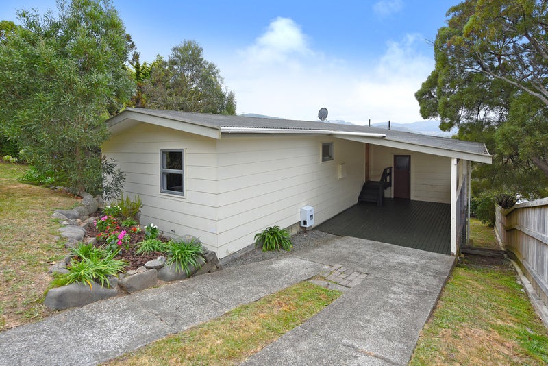 6 Duncraig Street, Silverstream, Upper Hutt - Carousel 1