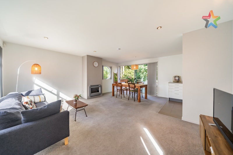 2A/10 Park Avenue, Epuni, Lower Hutt - Carousel 1