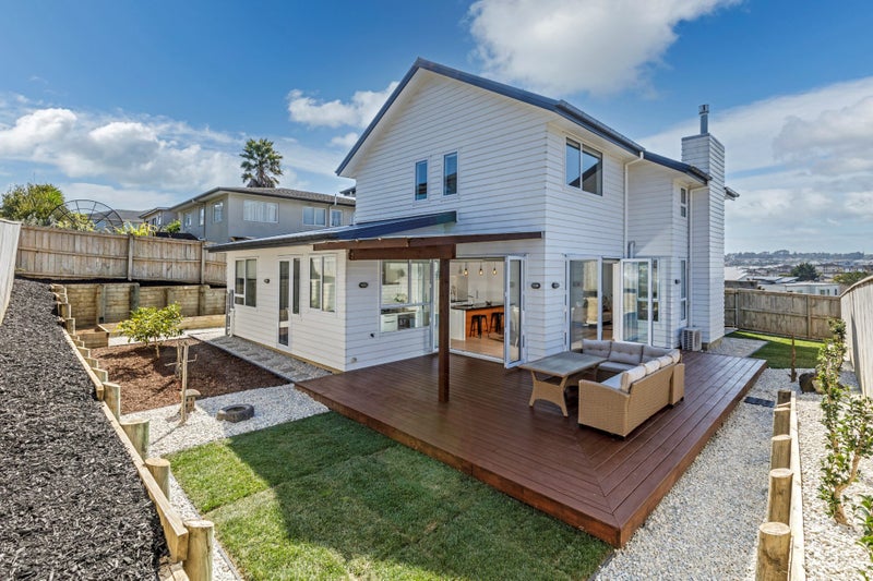 36 Fernhill Way, Oteha, Auckland - Carousel 1