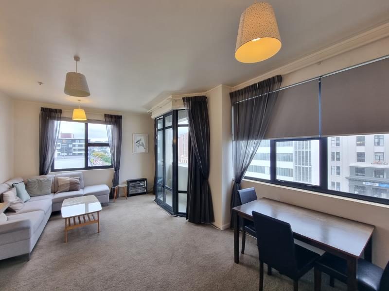 5E/16 Kent Terrace, Mount Victoria, Wellington - Carousel 2