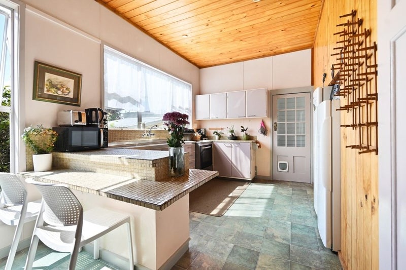 110 Foster Road, Temple View, Hamilton - Carousel 2