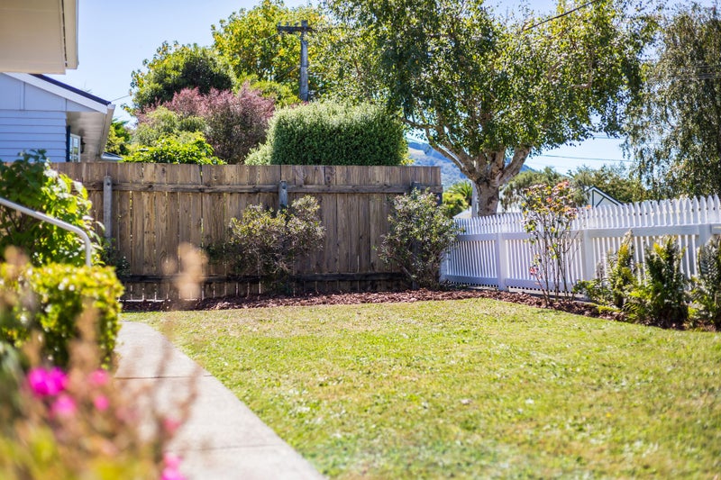 2/15 Sandford Street, Trentham, Upper Hutt - Carousel 21