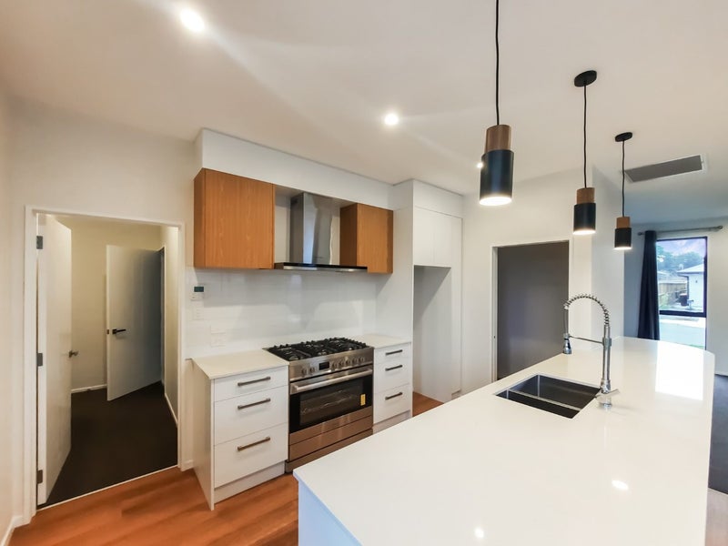 16 Tara Crescent, Woodend, Woodend - Carousel 2