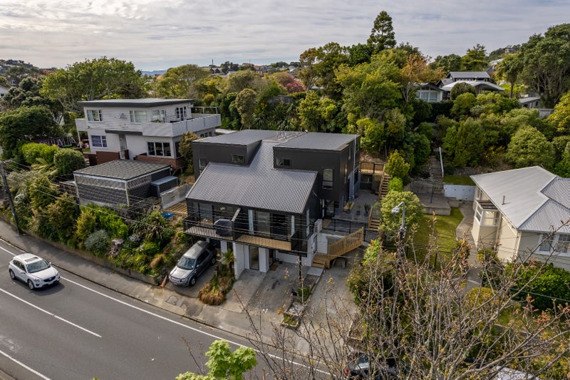 21B Cockayne Road, Khandallah, Wellington - Carousel 1