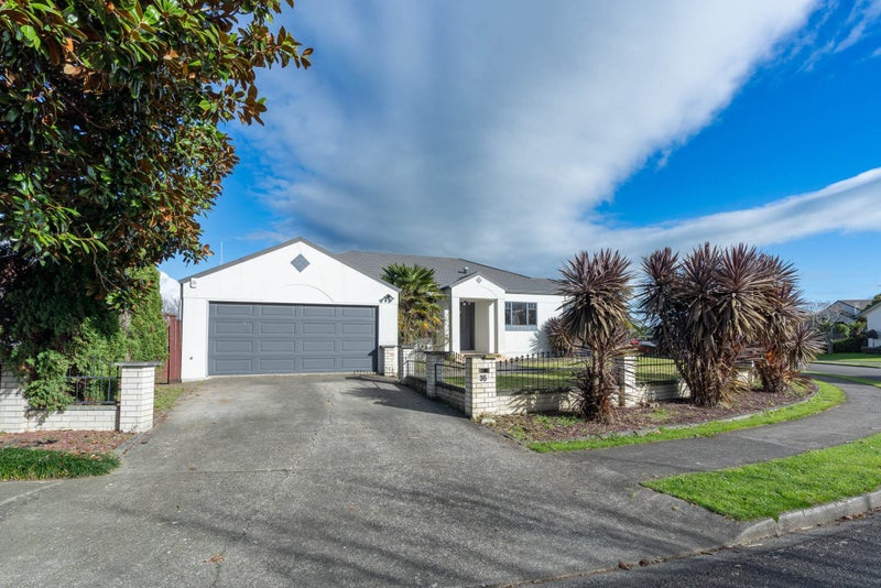 35 Dalfield Place, Highbury, Palmerston North - Carousel 2