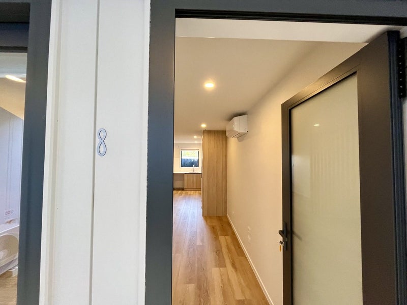 8/506 Glenfield Road, Bayview, Auckland - Carousel 2