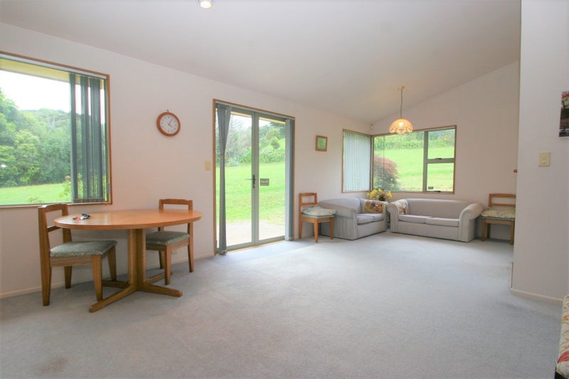 32 Chester Avenue, Greenhithe, Auckland - Carousel 2