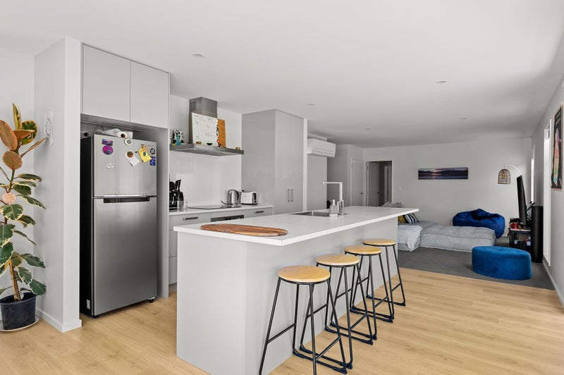 32 Cairnmuir Street, Wanaka - Carousel 2