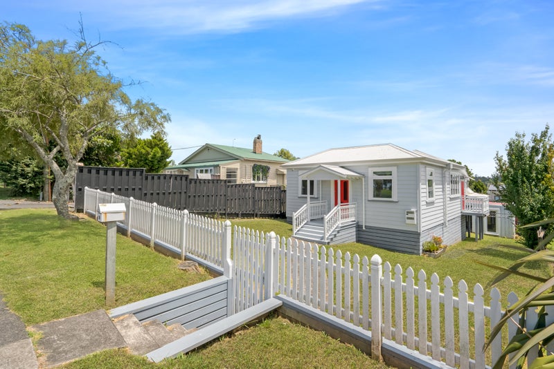 26 Archibald Road, Kelston, Auckland - Carousel 2
