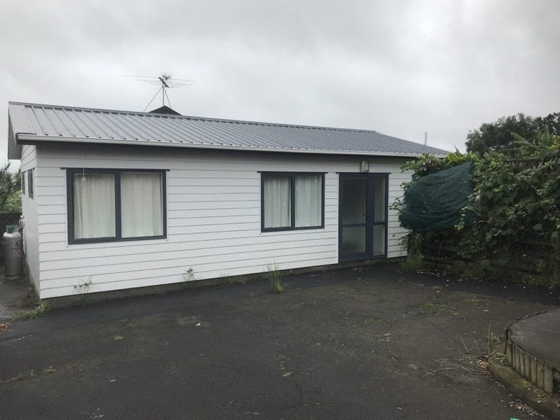 7 Correa Court, Goodwood Heights, Auckland - Carousel 1