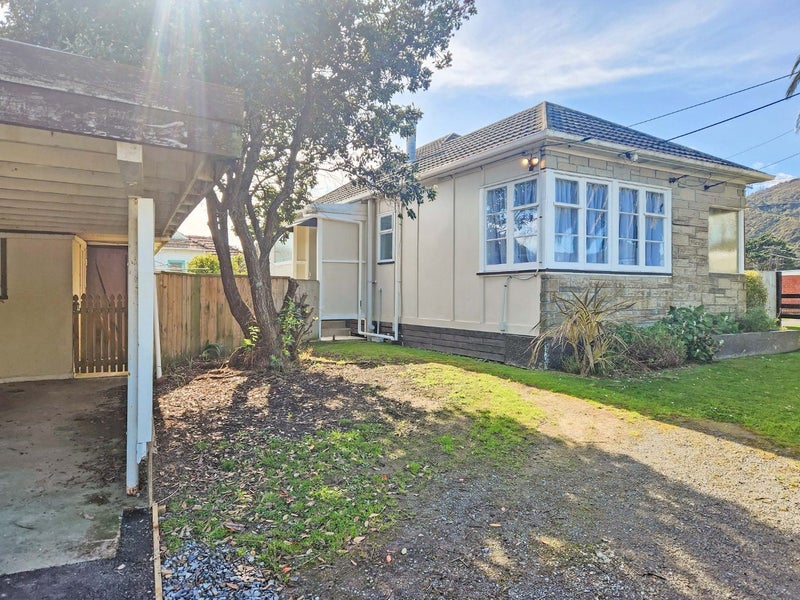15 Hunter Street, Taita, Lower Hutt - Carousel 15