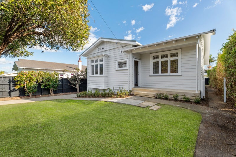 6 Curzon Street, Onehunga, Auckland - Carousel 1
