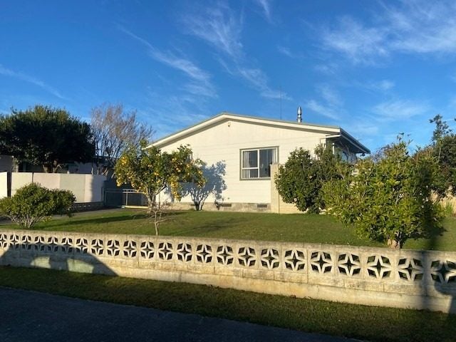 25 Bristol Street, Tamatea, Napier - Carousel 2