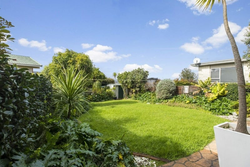 3/2 Cotton Street, St Johns, Auckland - Carousel 2