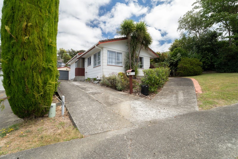 11 Staithes Drive North, Whitby, Porirua - Carousel 13