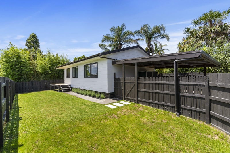 1/95 Wharf Road, Te Atatu Peninsula, Auckland - Carousel 1