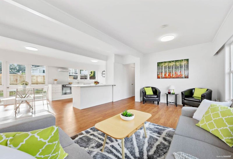 11 Orcades Place, Lynfield, Auckland - Carousel 2
