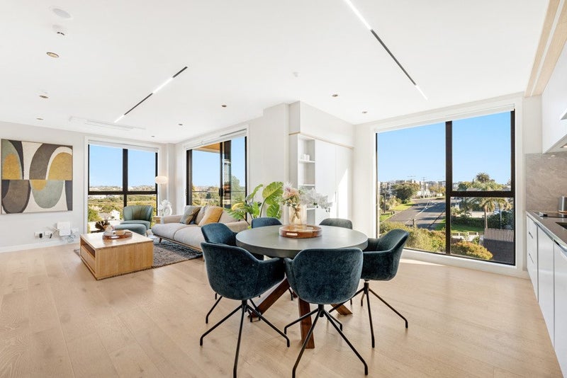 9/12 Burns Avenue, Takapuna, Auckland - Carousel 1