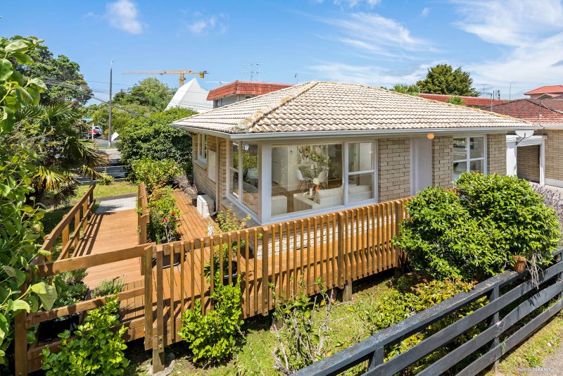 1/24 Bute Road, Browns Bay, Auckland - Carousel 1