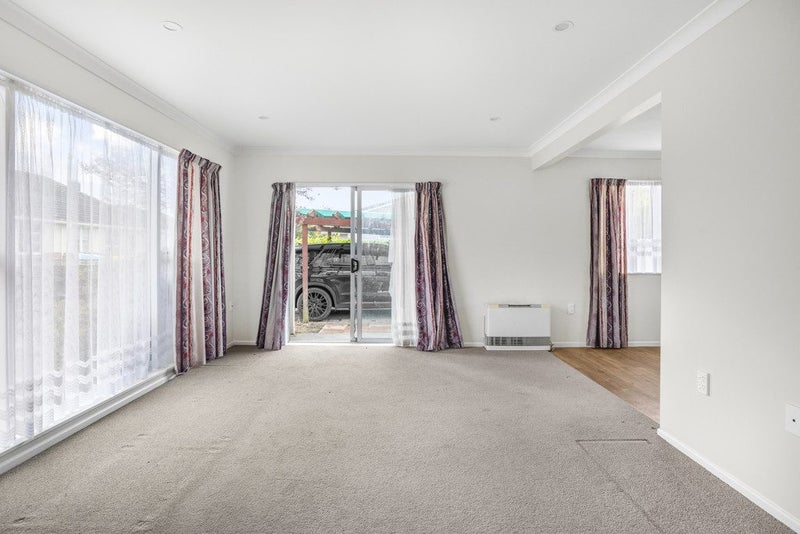 122B MARTIN ST, WALLACEVILLE, UPPER HUTT - Carousel 1