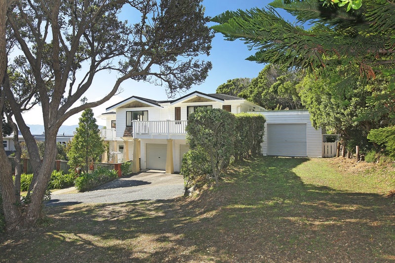 5 Berwick Grove, Seatoun, Wellington - Carousel 2