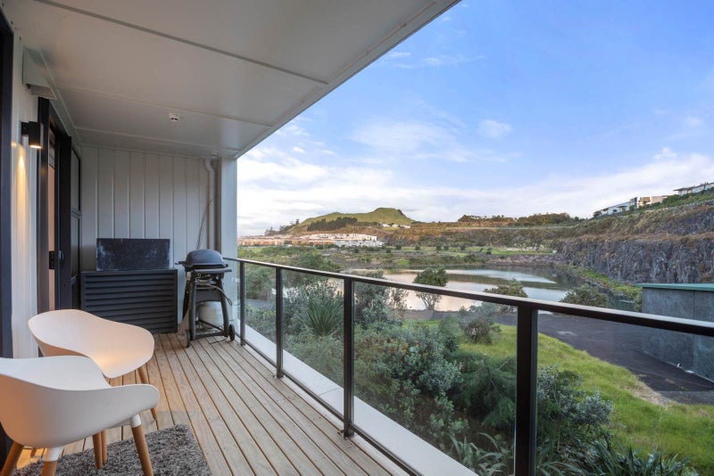 105/3 Percy Winstone Lane, Stonefields, Auckland - Carousel 1