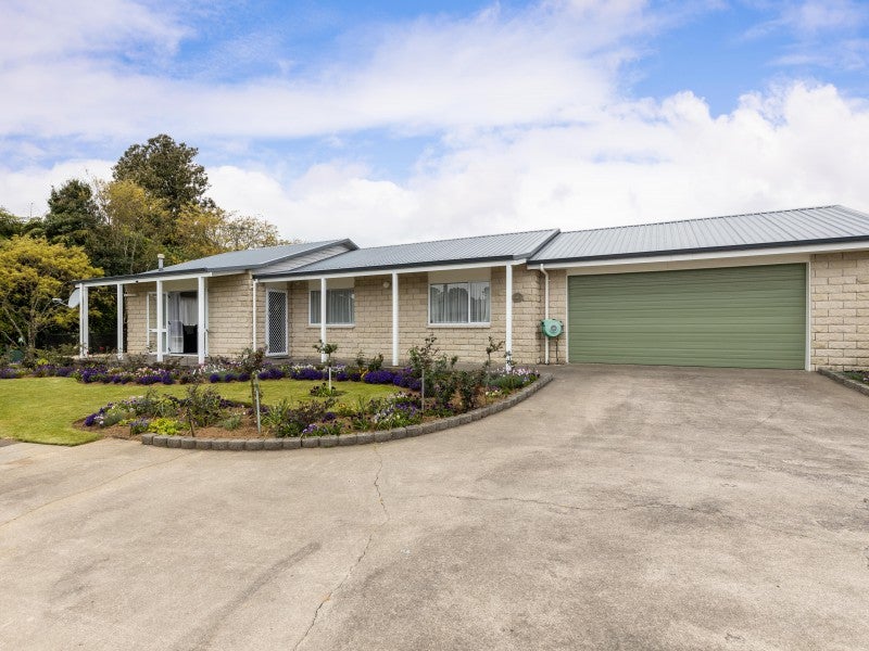 68 Riversdale Drive, Merrilands, New Plymouth - Carousel 1