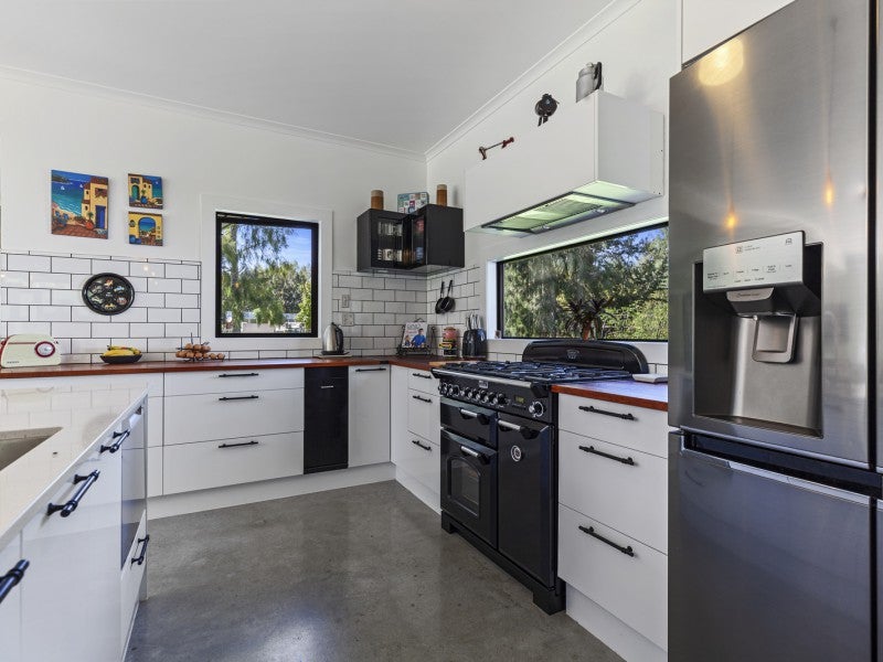 363 Roydon Downs Road, Te Puke - Carousel 2