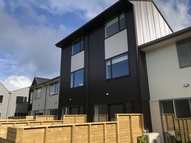 10 Te Ara O Paetutu, Petone, Lower Hutt - Carousel 1