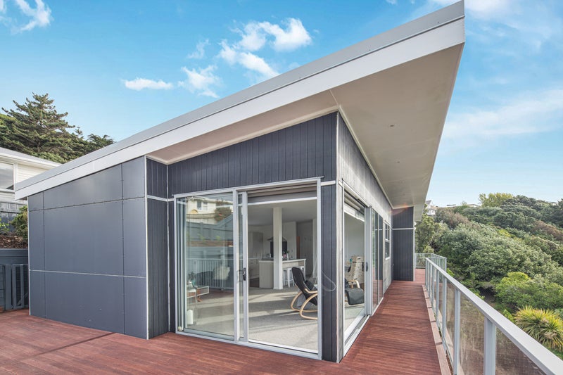 16A Ahuriri Street, Strathmore Park, Wellington - Carousel 1