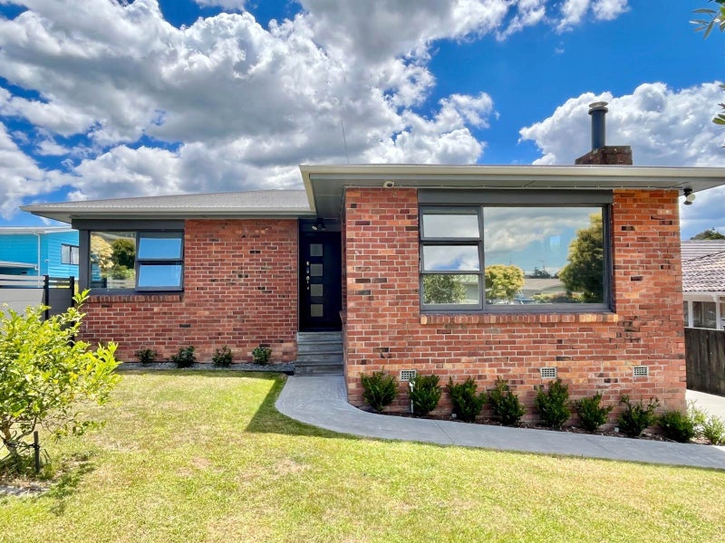 20 Kirby Street, Glendene, Auckland - Carousel 1