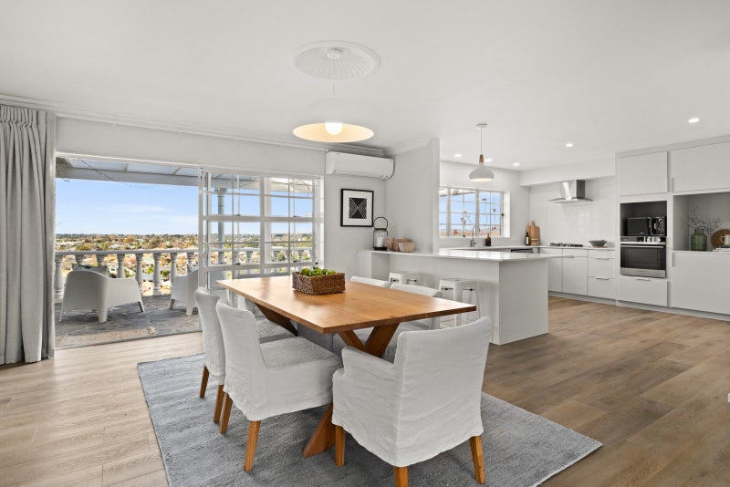 12 Ewan Place, Taradale, Napier - Carousel 2