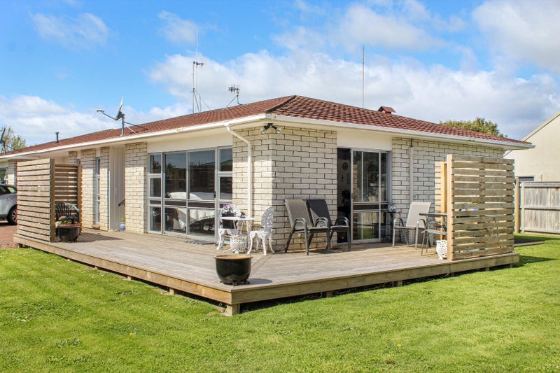 8A Bruce Place, Highbury, Palmerston North - Carousel 1