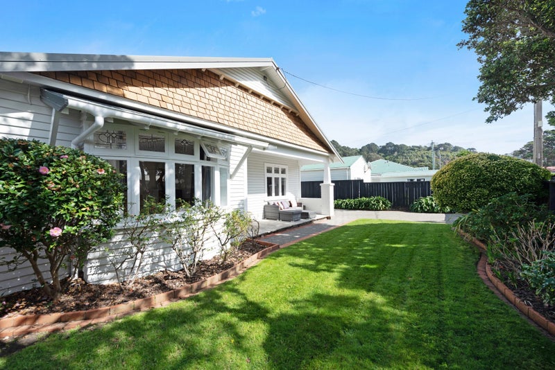 4 Gore Street, Seatoun, Wellington - Carousel 2