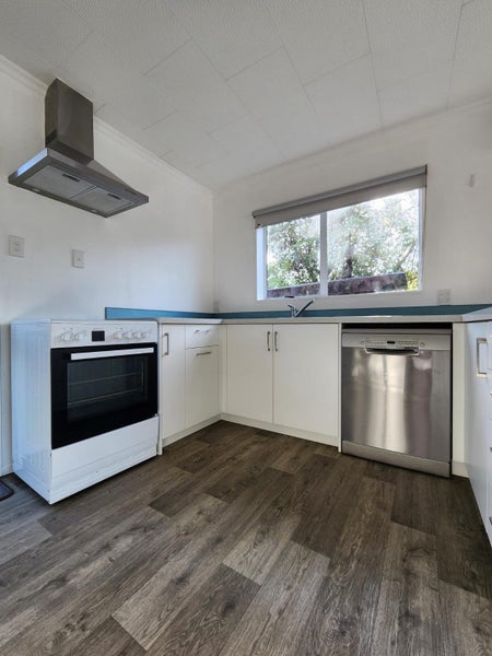 2/72 Cumberland Street, Welbourn, New Plymouth - Carousel 2